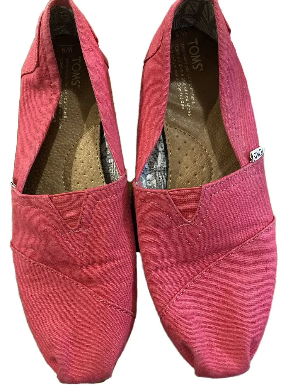 9 Womens Toms Classic Flat Pink Canvas Slip On